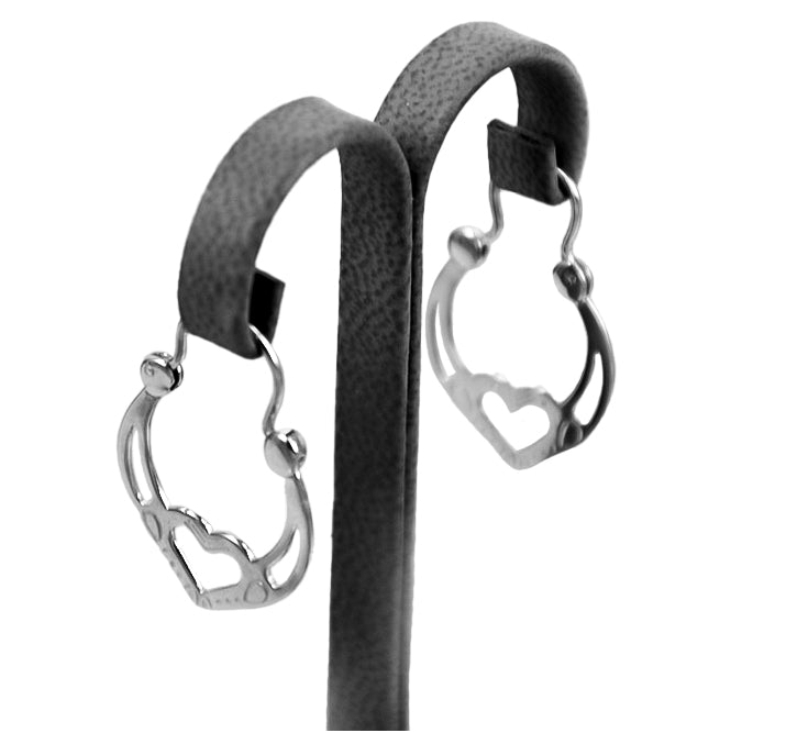 Vintage Earrings in Sterling Silver (ven024s) — close-up of the hallmark on the inner band