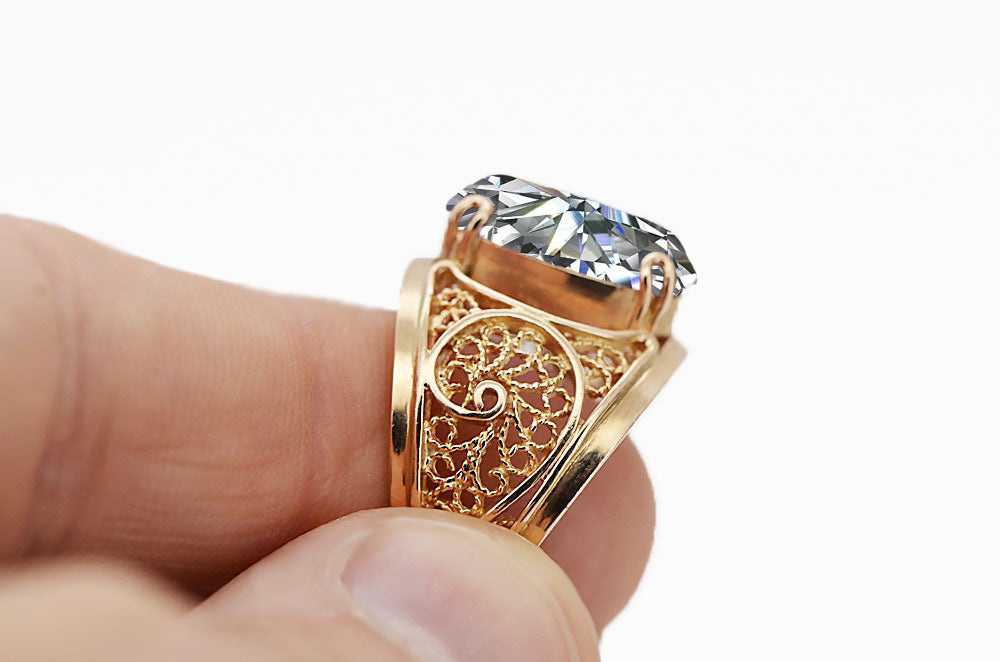 Vintage Zircon Craft Ring in 14K Rose Gold (vrc057r-zi) — close-up of the stone and setting