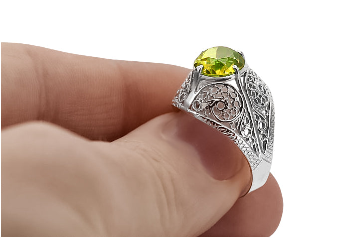 Vintage Yellow Peridot Ring in Sterling Silver (vrc026s-yp) — full view of the piece