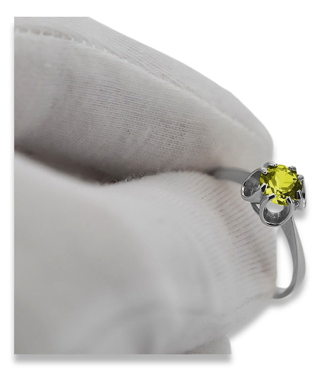 Vintage Yellow Peridot Ring in Sterling Silver (vrc348s-yp) — side view showing the setting