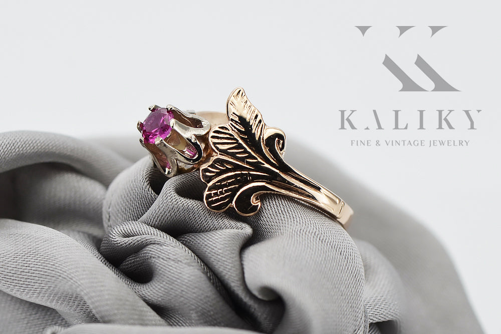 Vintage Amethyst Ring in 14K Rose Gold (vrc169r-am) — worn on the hand, showing profile