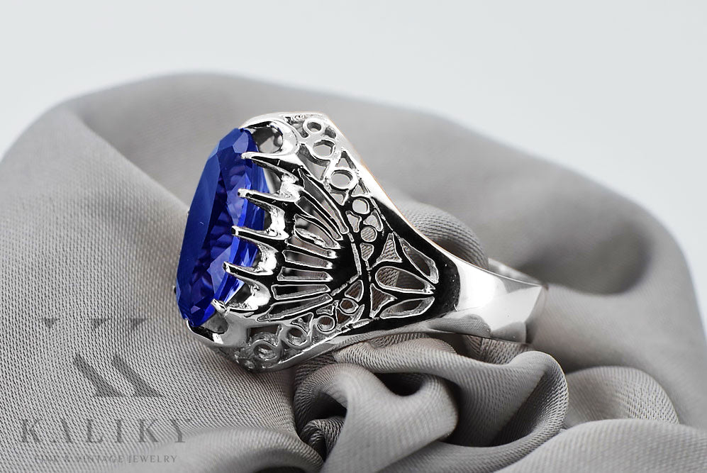Vintage Sapphire Ring in Sterling Silver (vrc020s-sp) — side view showing the setting