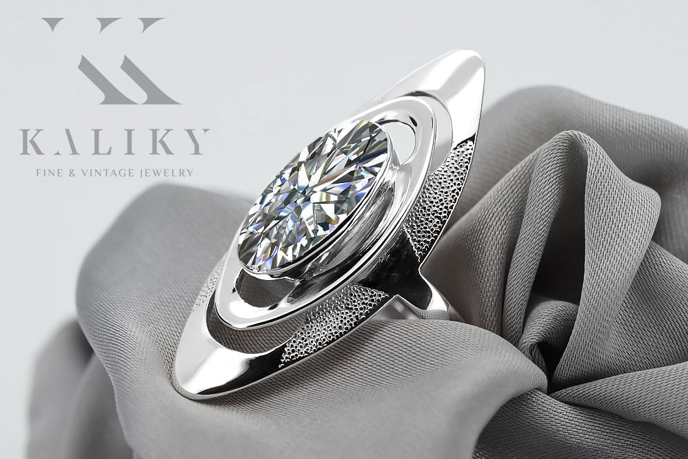 Vintage Zircon Oval Cubic Zirconia Ring in Sterling Silver (vrc189s-zi) — worn on the hand, showing profile