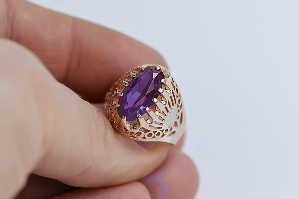 Vintage Alexandrite Ring in Sterling Silver (vrc020s-ax) — back view with the clasp