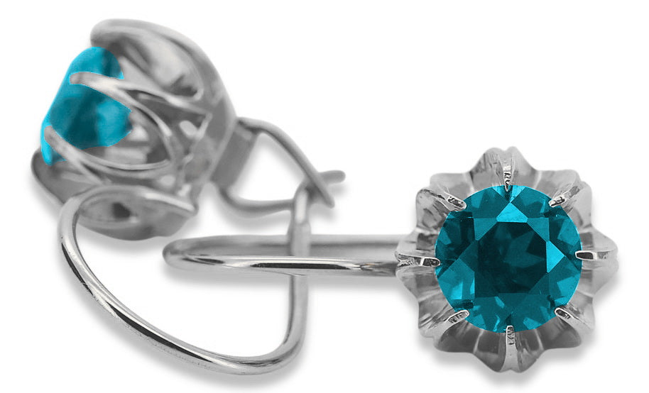 Vintage Aquamarine Earrings in Sterling Silver (vec062s-aq) — close-up of the stone and setting