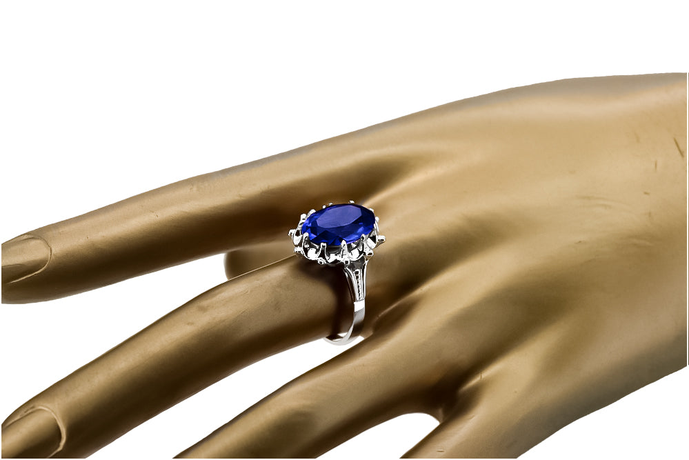 Vintage Sapphire Ring in Sterling Silver (vrc079s-sp) — close-up of the stone and setting