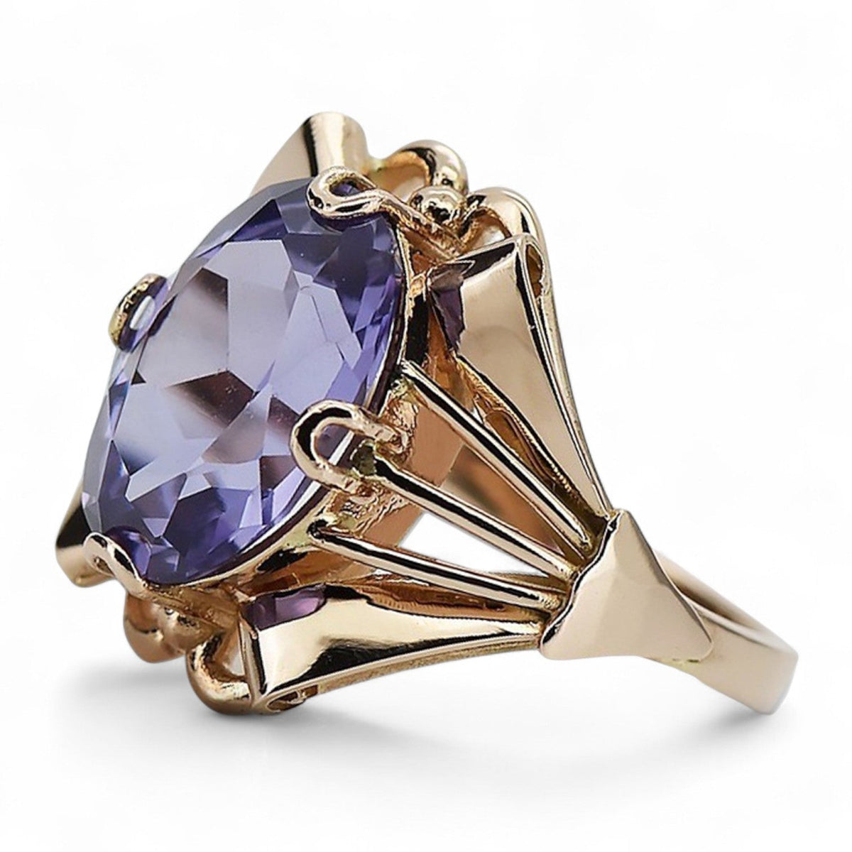 Vintage Alexandrite Ring in 14K Rose Gold (vrc015r-ax) — full view of the piece