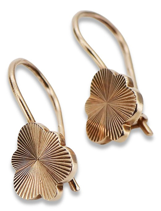 Vintage Leaf Earrings in 14K Rose Gold (ven165) — close-up of the stone and setting