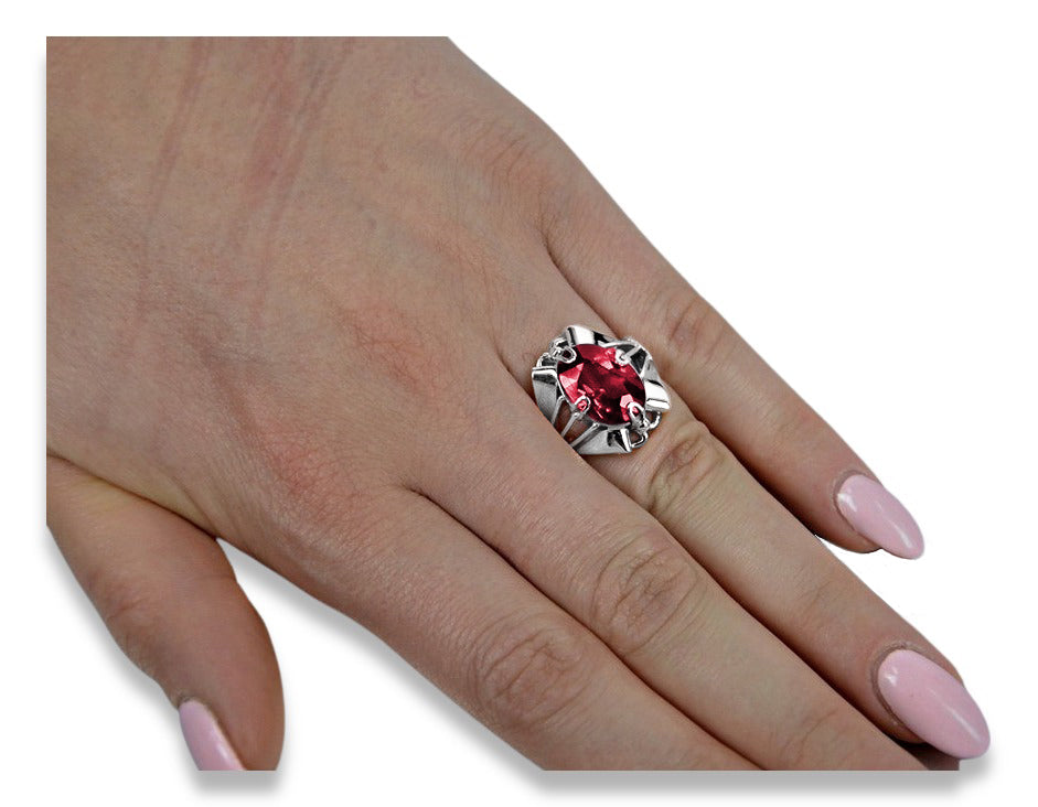 Vintage Ruby Ring in Sterling Silver (vrc015s-rb) — close-up of the stone and setting