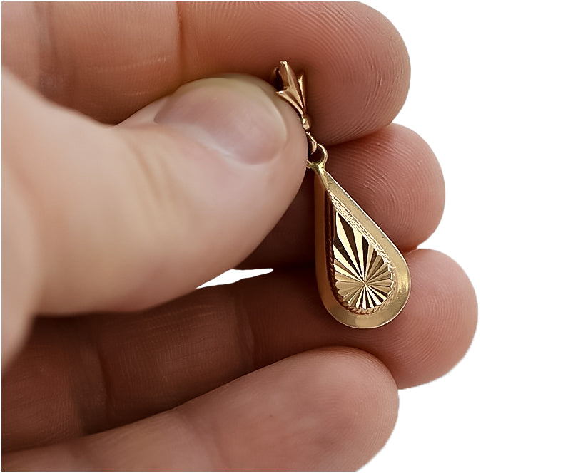 Vintage Leaf Pendant in 14K Rose Gold (vpn055) — full view of the piece