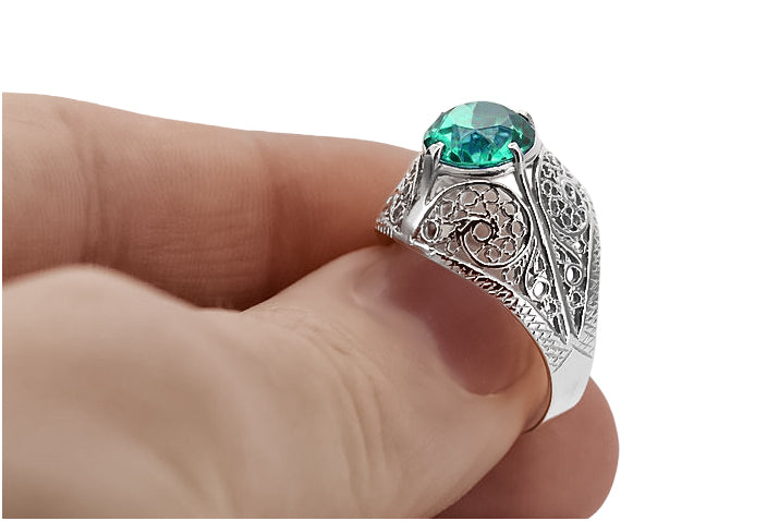 Vintage Emerald Ring in Sterling Silver (vrc026s-em) — side view showing the setting