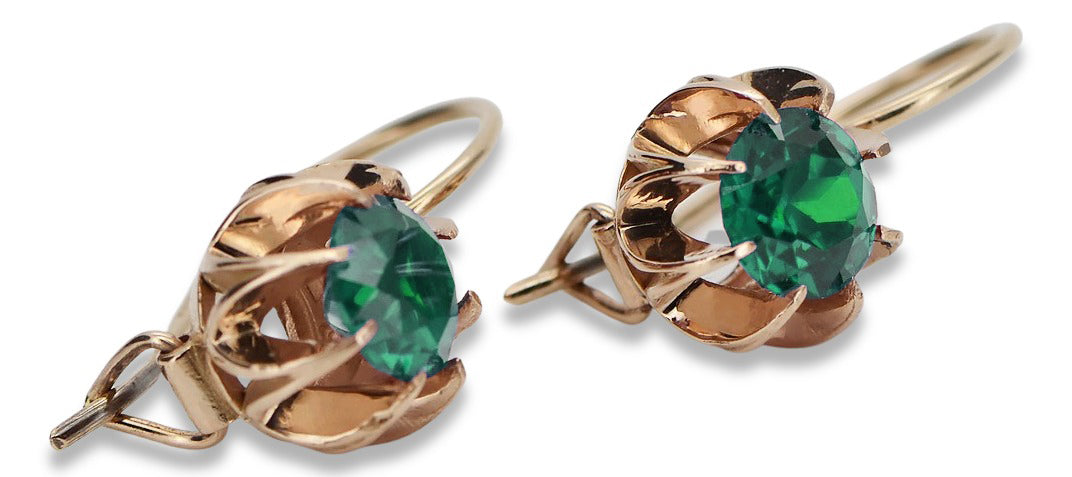 Vintage Emerald Earrings in 14K Rose Gold (vec062r-em) — close-up of the stone and setting