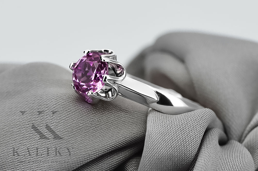 Vintage Amethyst Ring in Sterling Silver (vrc122s-am) — full view of the piece