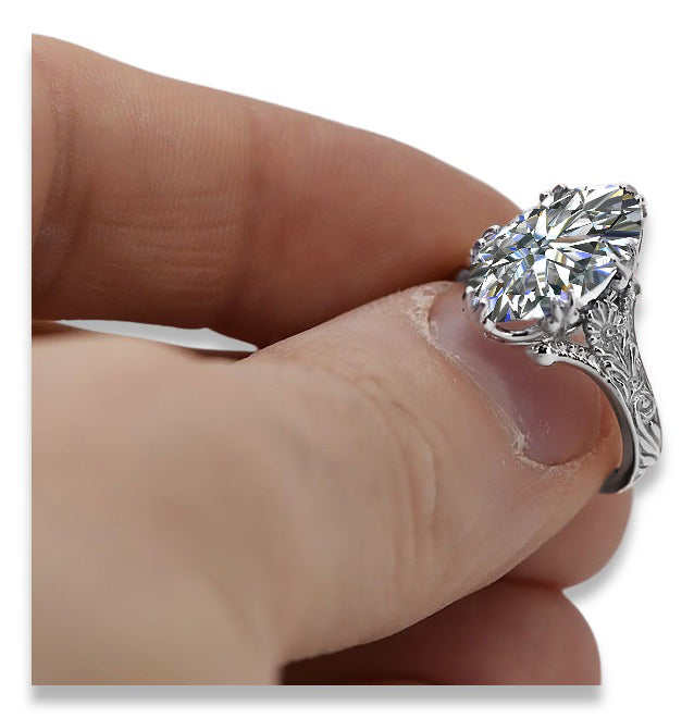 Vintage Zircon Cubic Ring in Sterling Silver (vrc084s-zi) — close-up of the stone and setting