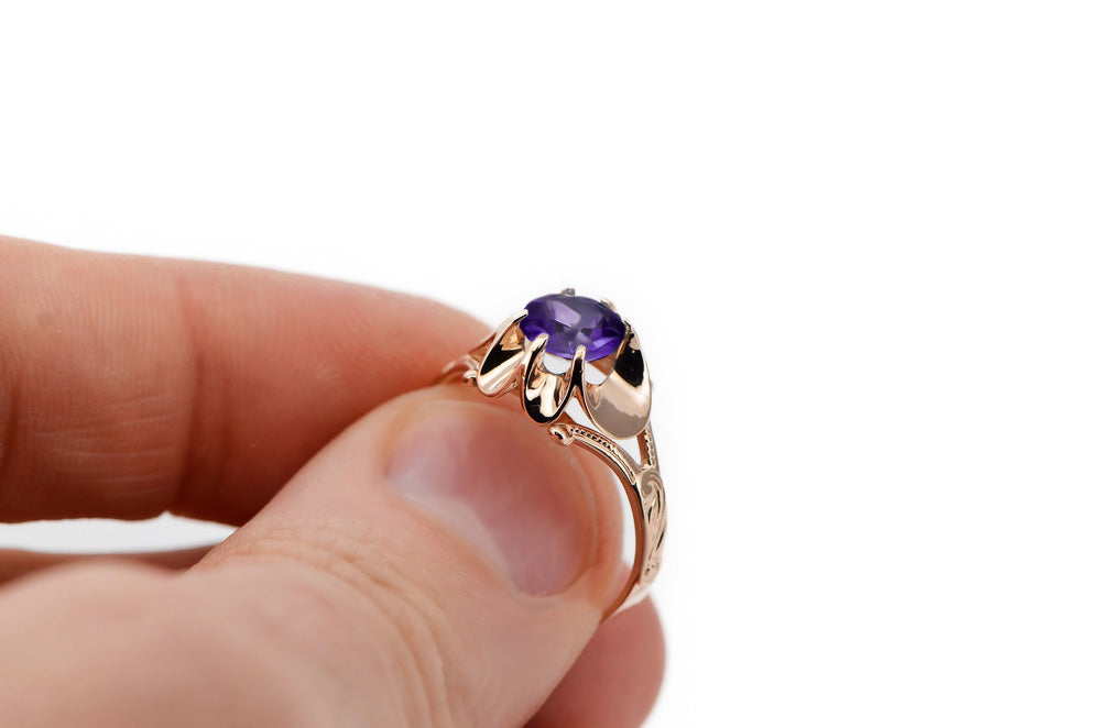 Vintage Alexandrite Ring in 14K Rose Gold (vrc377r-ax) — full view of the piece