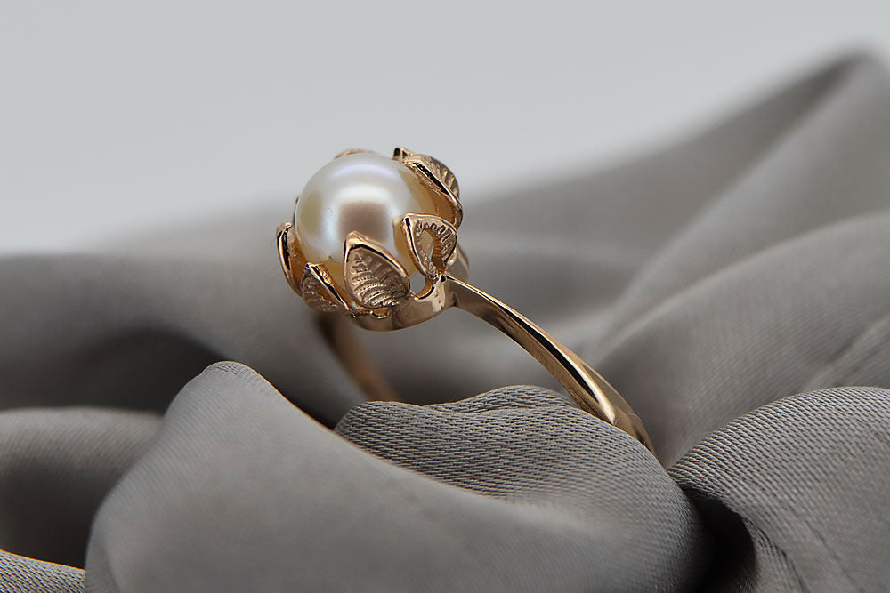 Vintage Pearl Ring in 14K Rose Gold (vrpr009r) — close-up of the hallmark on the inner band