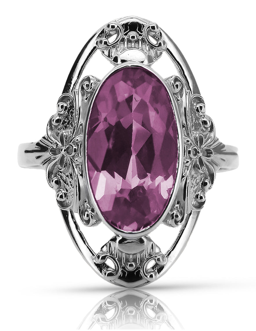 Vintage Amethyst Ring in Sterling Silver (vrc014s-am) — close-up of the stone and setting