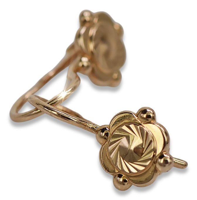 Vintage Leaf Earrings in 14K Rose Gold (ven082) — close-up of the stone and setting