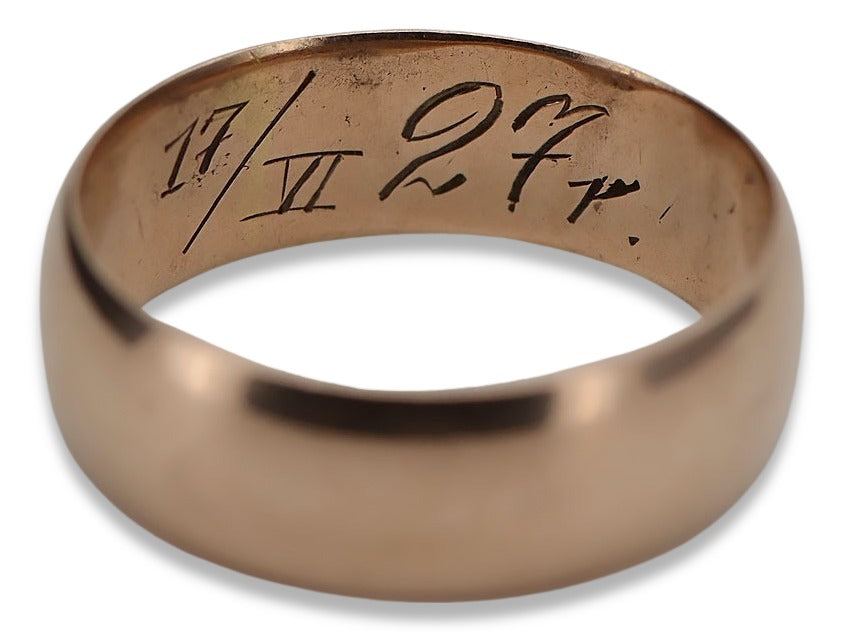Vintage Wedding Band Ring in 14K Rose Gold (qlj7we) — close-up of the stone and setting