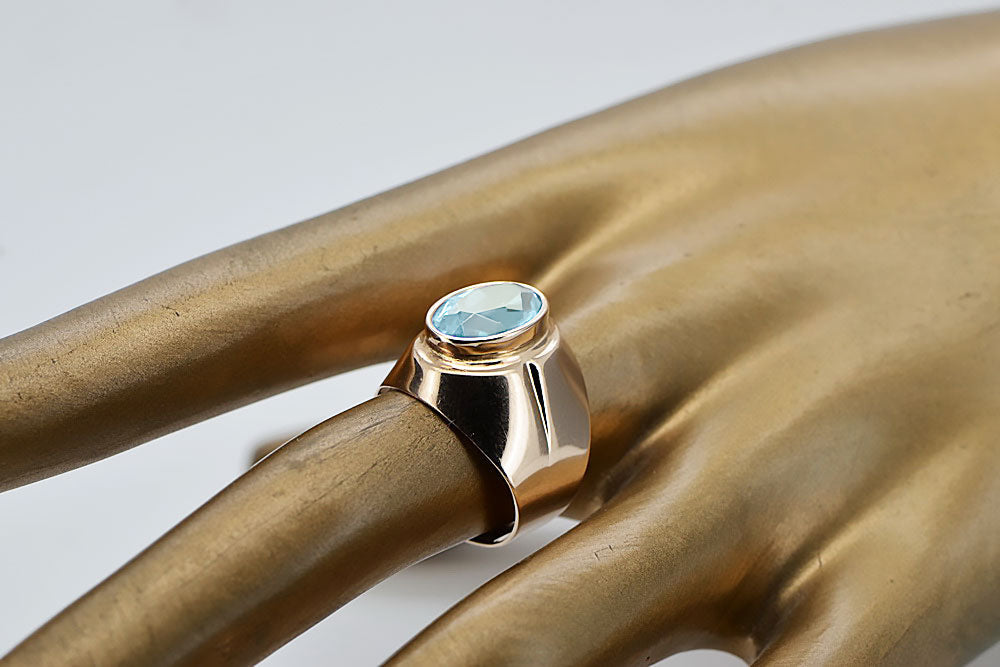 Vintage Aquamarine Ring in 14K Rose Gold (vrc296r-aq) — close-up of the hallmark on the inner band