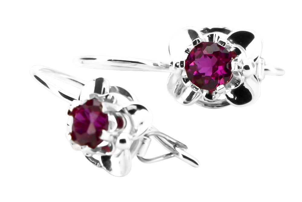 Vintage Ruby Earrings in Sterling Silver (vec116s-rb) — close-up of the stone and setting