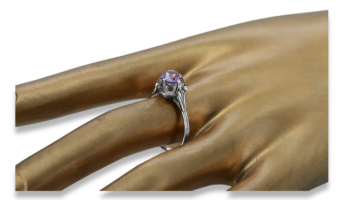 Vintage Alexandrite Ring in Sterling Silver (vrc023s-ax) — close-up of the stone and setting