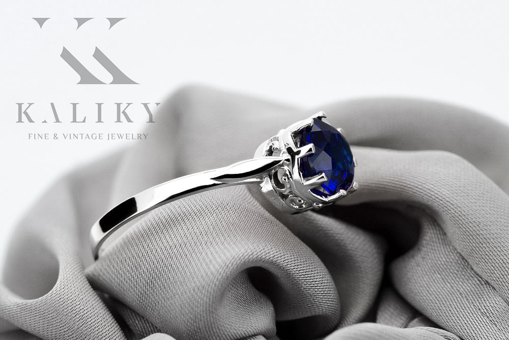 Vintage Sapphire Round Ring in Sterling Silver (vrc366s-sp) — full view of the piece