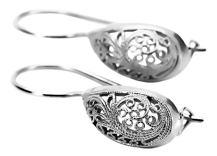 Vintage Earrings in Sterling Silver (ven023s) — side view showing the setting