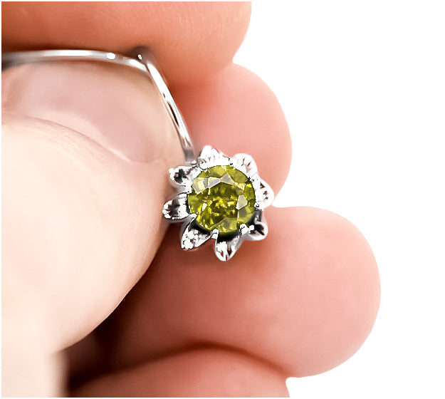 Vintage Yellow Peridot Earrings in Sterling Silver (vec092s-yp) — side view showing the setting