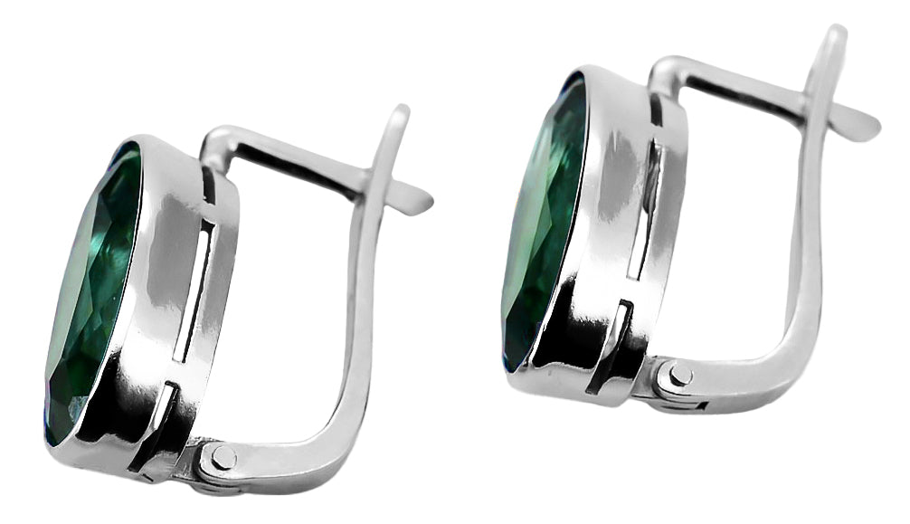 Vintage Emerald Earrings in Sterling Silver (vec001s-em) — close-up of the stone and setting
