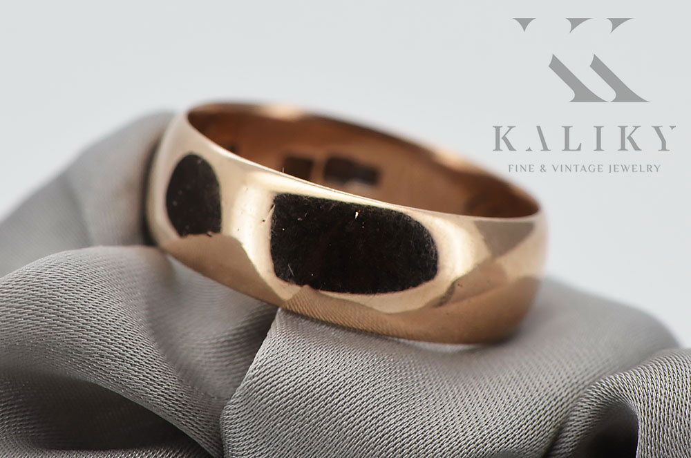 Vintage Wedding Band Ring in 14K Rose Gold (qlj7we) — back view with the clasp