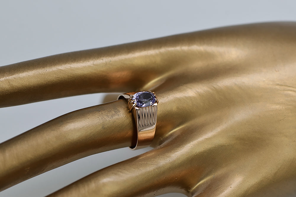 Vintage Alexandrite Ring in 14K Rose Gold (vrc007r-ax) — detail of the metal texture
