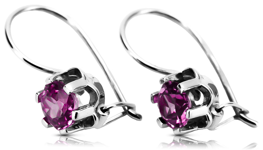 Vintage Amethyst Earrings in Sterling Silver (vec019s-am) — worn on the hand, showing profile