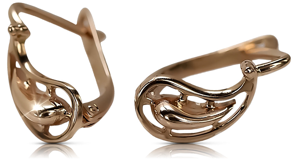 Vintage Leaf Earrings in 14K Rose Gold (ven018) — close-up of the stone and setting