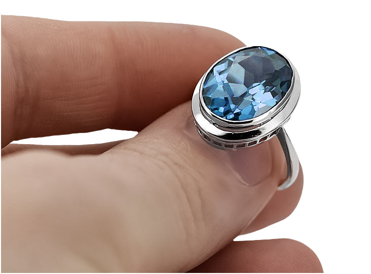 Vintage Aquamarine Ring in Sterling Silver (vrc285s-aq) — close-up of the hallmark on the inner band