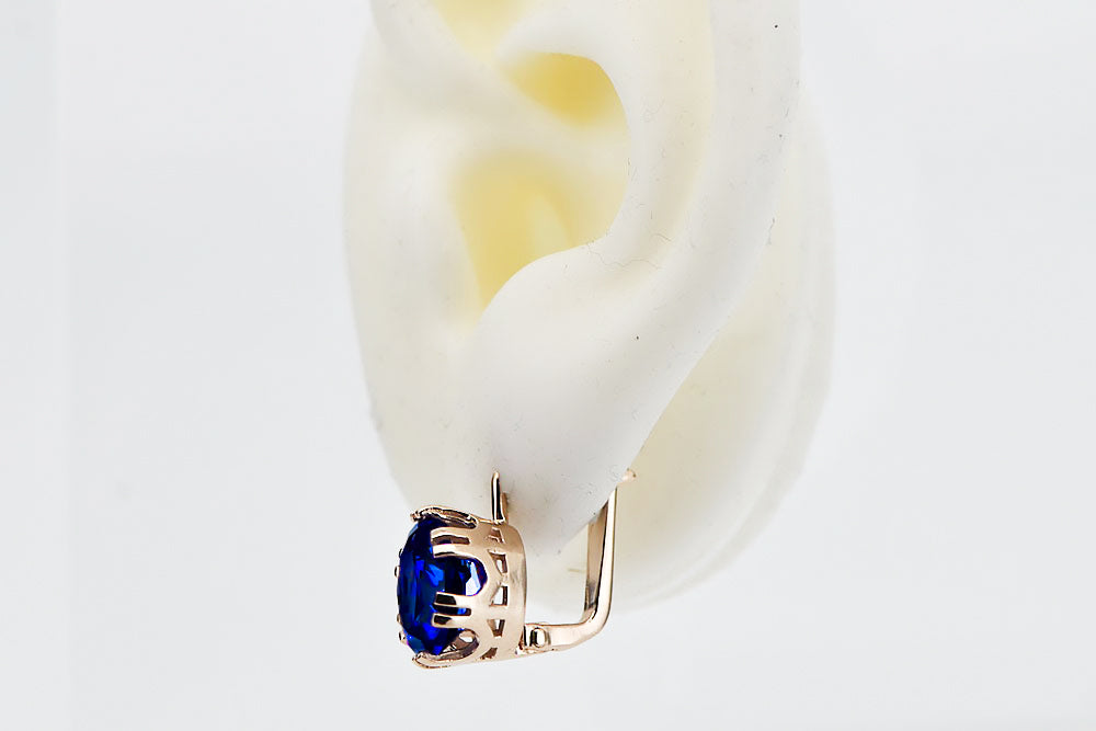 Vintage Sapphire Earrings in 14K Rose Gold (vec016r-sp) — close-up of the stone and setting