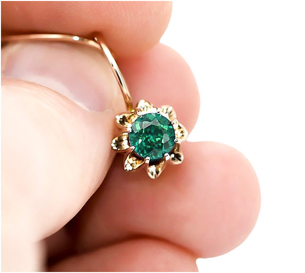 Vintage Emerald Earrings in 14K Rose Gold (vec092r-em) — close-up of the stone and setting