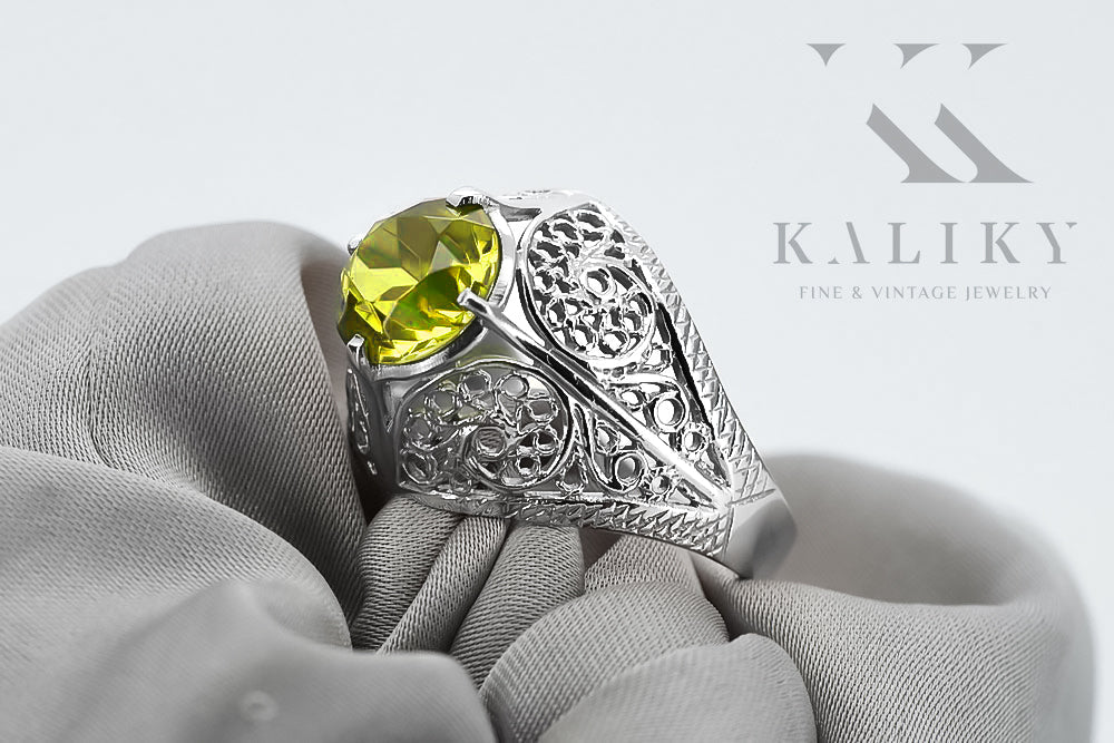 Vintage Yellow Peridot Ring in Sterling Silver (vrc026s-yp) — close-up of the hallmark on the inner band