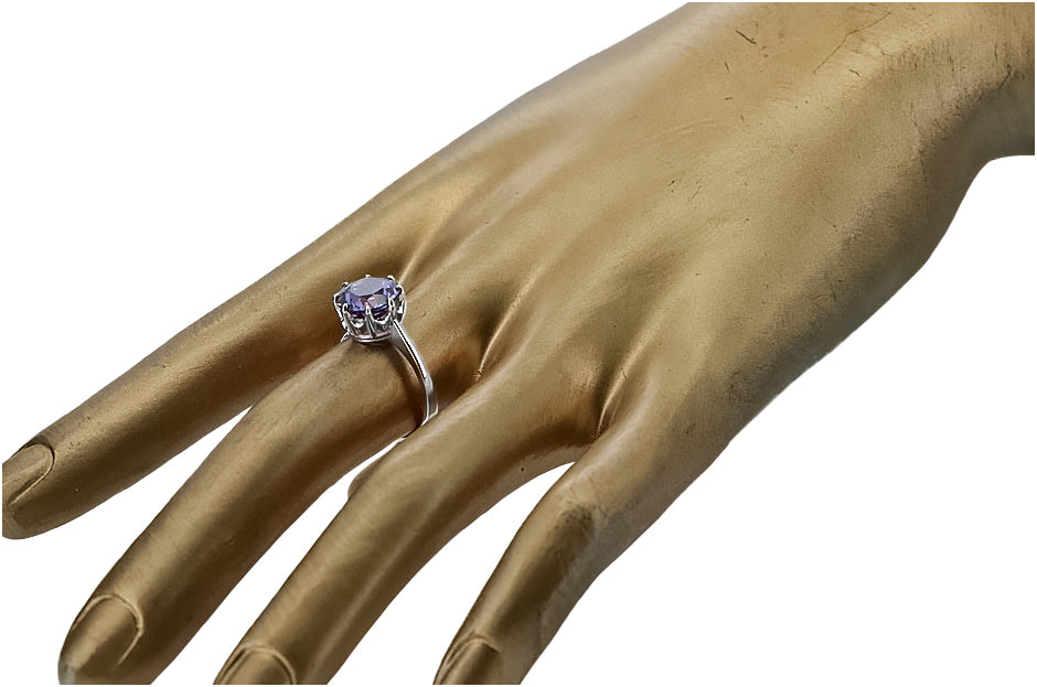 Vintage Alexandrite Ring in Sterling Silver (vrc157s-ax) — close-up of the stone and setting