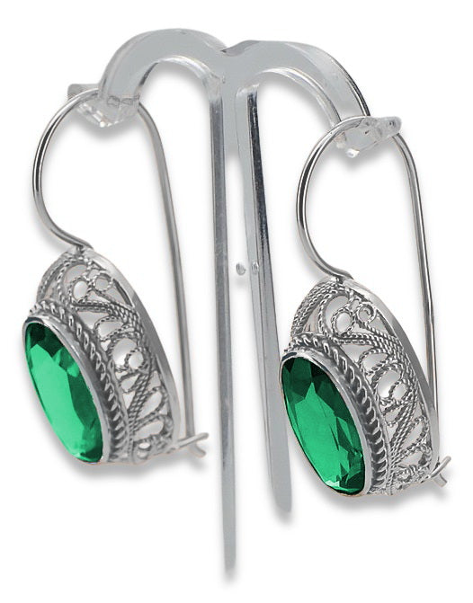 Vintage Emerald Earrings in Sterling Silver (vec023s-em) — close-up of the stone and setting