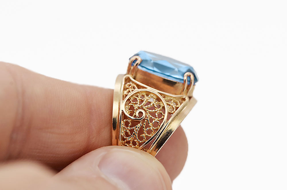 Vintage Aquamarine Craft Ring in 14K Rose Gold (vrc057r-aq) — side view showing the setting