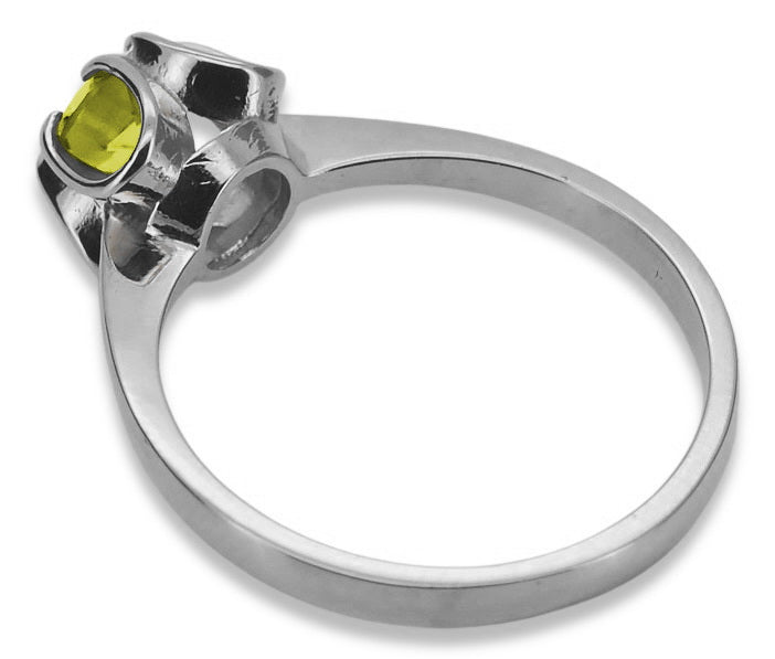 Vintage Yellow Peridot Ring in Sterling Silver (vrc348s-yp) — worn on the hand, showing profile