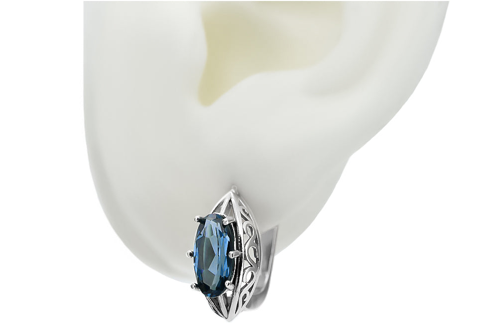 Vintage Aquamarine Earrings in Sterling Silver (vec141s-aq) — close-up of the stone and setting