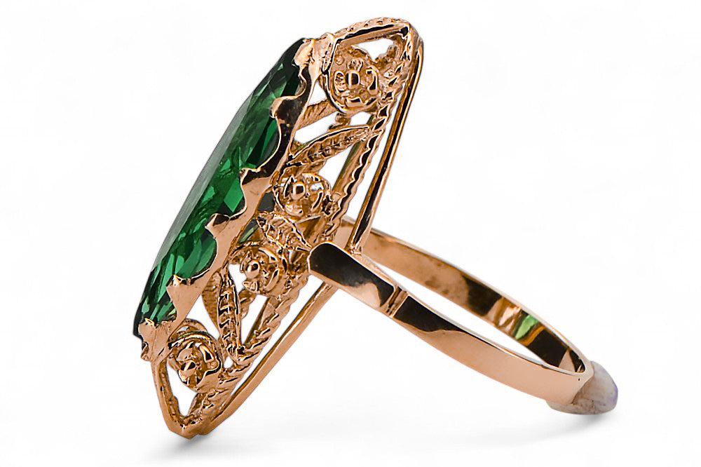 Vintage Emerald Ring in 14K Rose Gold (vrc005r-em) — close-up of the stone and setting