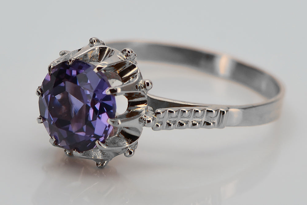 Vintage Alexandrite Ring in Sterling Silver (vrc045s-ax) — side view showing the setting