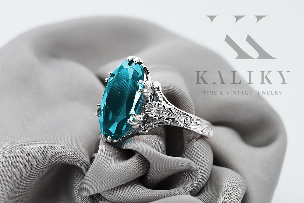 Vintage Aquamarine Oval Ring in Sterling Silver (vrc084s-aq) — worn on the hand, showing profile