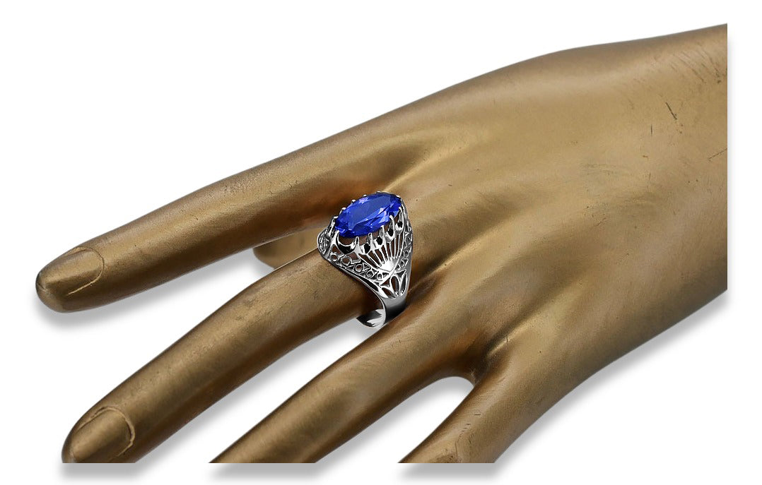 Vintage Sapphire Ring in Sterling Silver (vrc020s-sp) — close-up of the stone and setting
