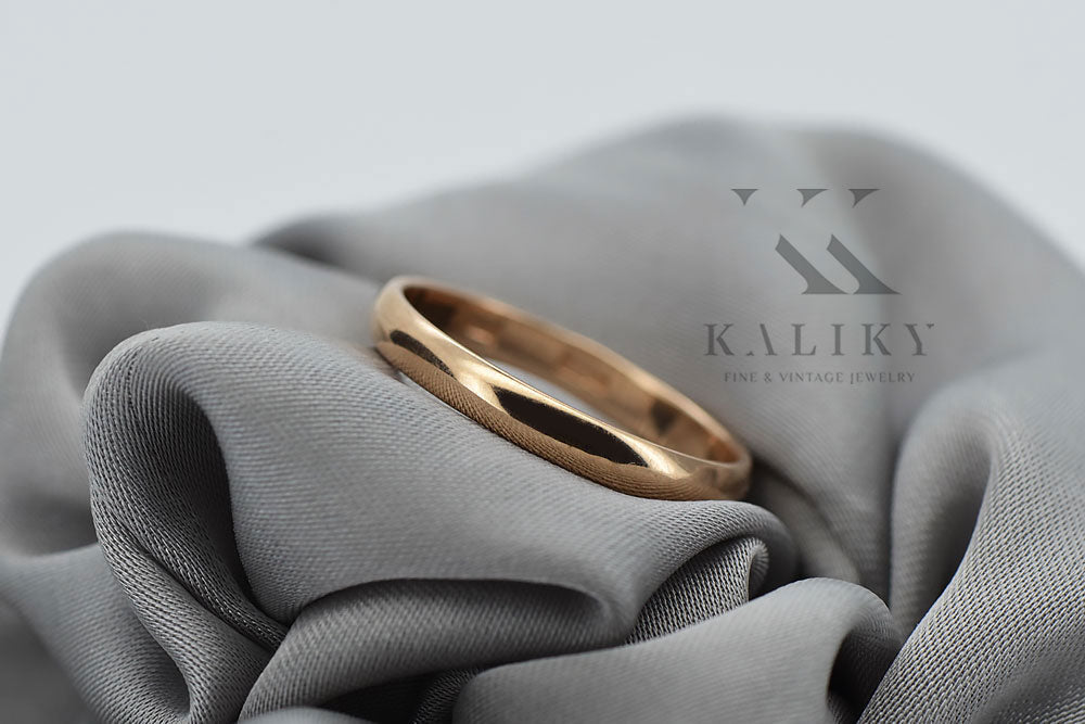 Vintage Wedding Band Ring in 14K Rose Gold (vwr001) — full view of the piece