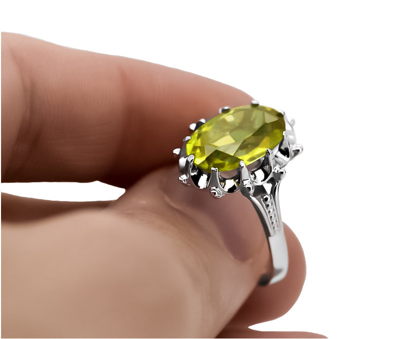 Vintage Yellow Peridot Ring in Sterling Silver (vrc079s-yp) — worn on the hand, showing profile