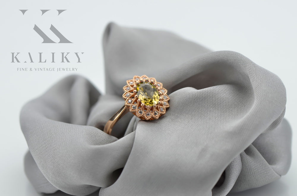 Vintage Yellow Peridot Ring in 14K Rose Gold (crc012r-yp) — side view showing the setting